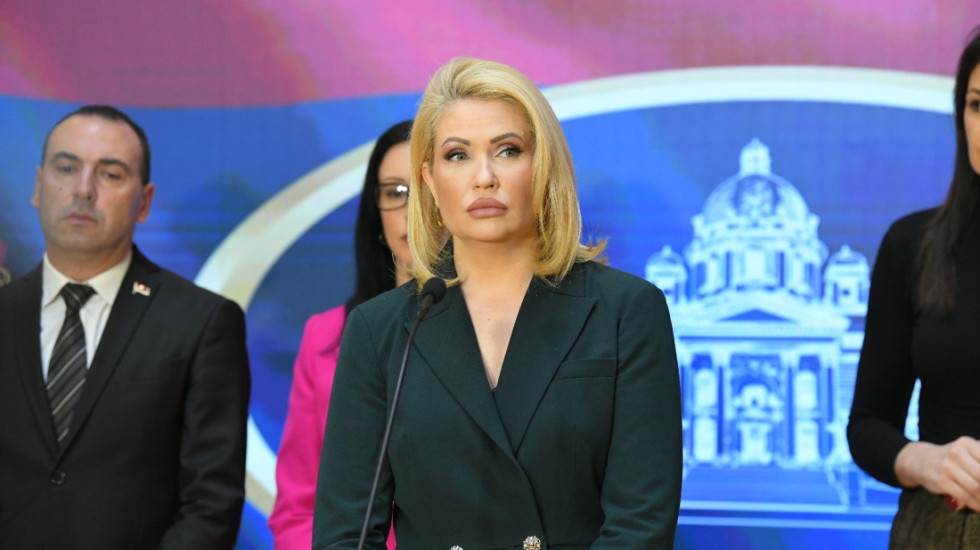 MUP: Privedena žena koja je napala Sandru Božić i povredila joj ruku
