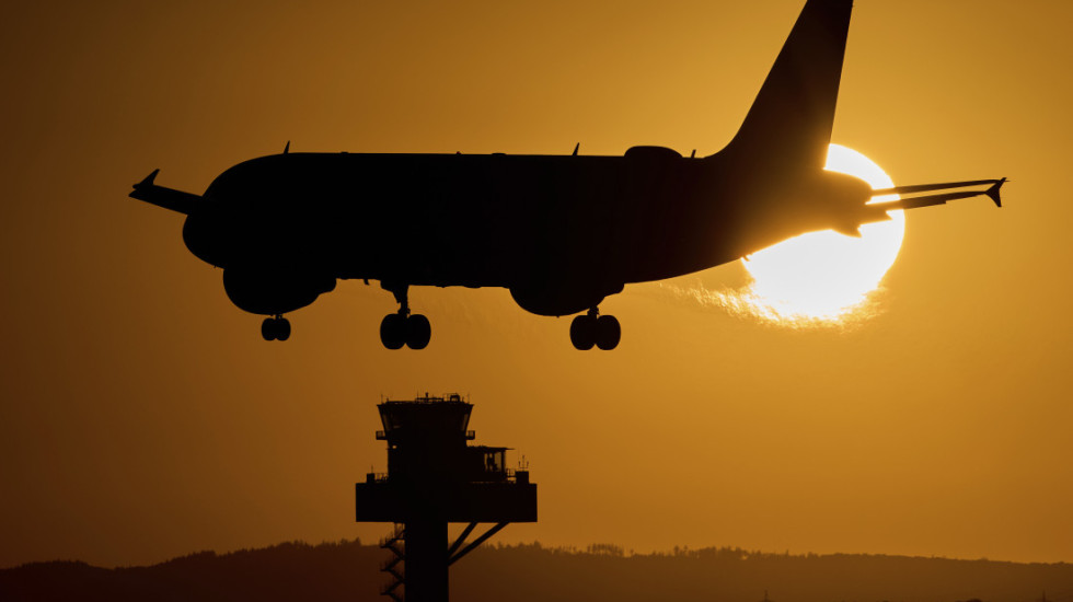 Dronovi iznad Minhena: Aerodrom bio zatvoren, brojni letovi otkazani