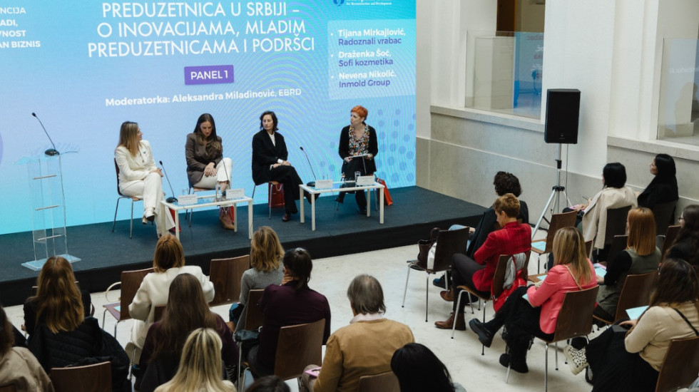 (FOTO) Panel o ženama u biznisu: Kompanije koje imaju veće učešće žena u menadžmentu su češće natprosečno profitabilne