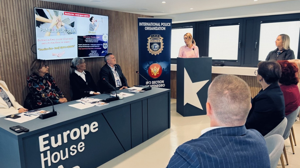 Osnažene žene – temelj sigurne zajednice: Panel diskusija u Baru okupila stručnjake i aktivistkinje