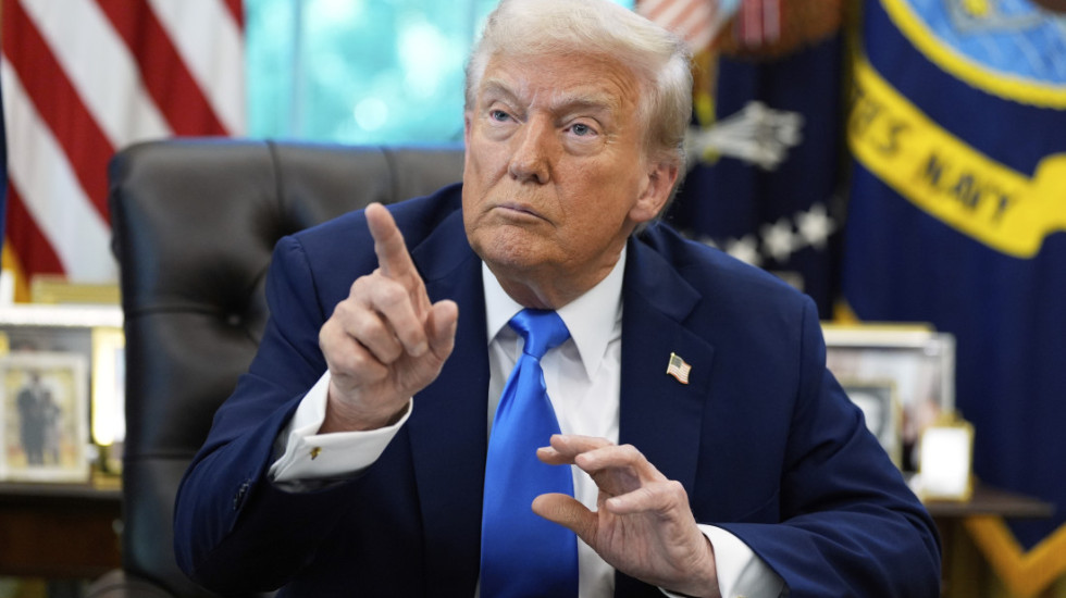 Tramp poziva na hapšenje gradonačelnika Čikaga i guvernera Ilinoisa