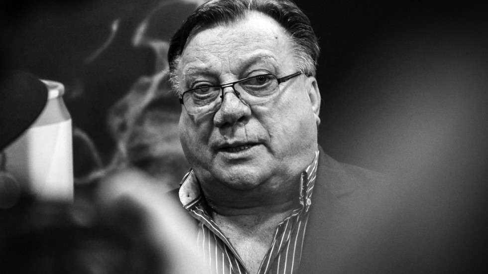 Preminuo pevač Halid Bešlić
