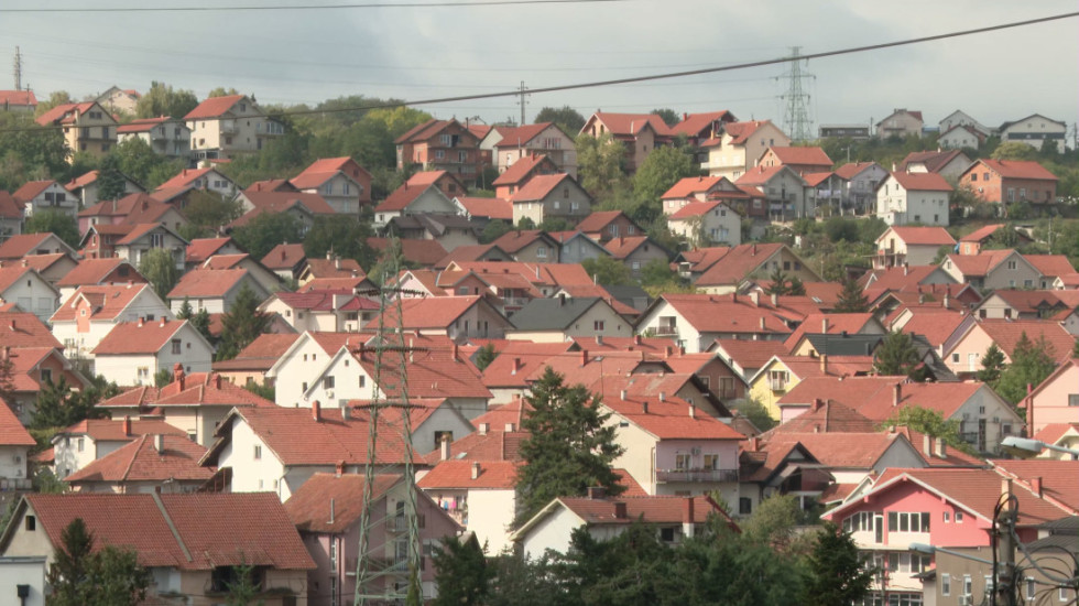 U poseti najvećem divljem naselju u Srbiji: Šta će Zakon o legalizaciji značiti za one koji žive u kućama "bez papira"