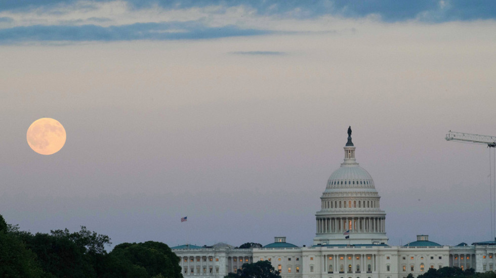 Najveći supermesec u godini očekuje se u sredu, osam odsto veći od proseka: U Beogradu vidljiv u 14.19 sati