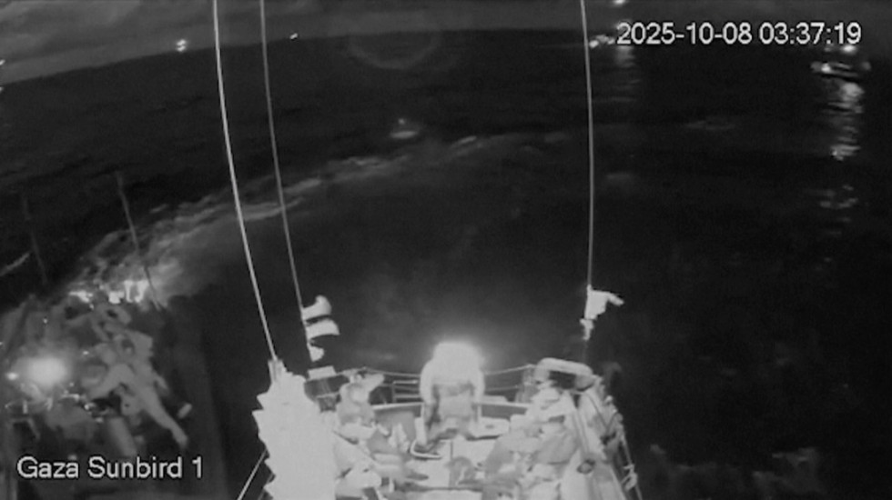 (VIDEO) Izrael presreo još jednu flotilu na putu do Gaze, putnici će biti deportovani