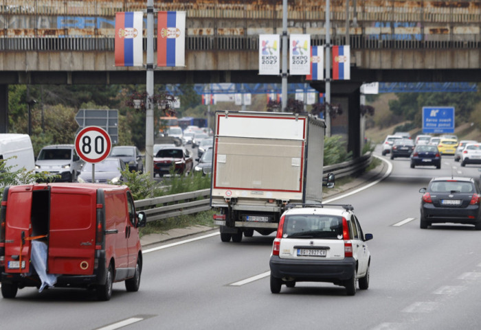 Prevara SMS porukama: Putevi Srbije upozoravaju da ne otvarate linkove o putarini i prekršajima