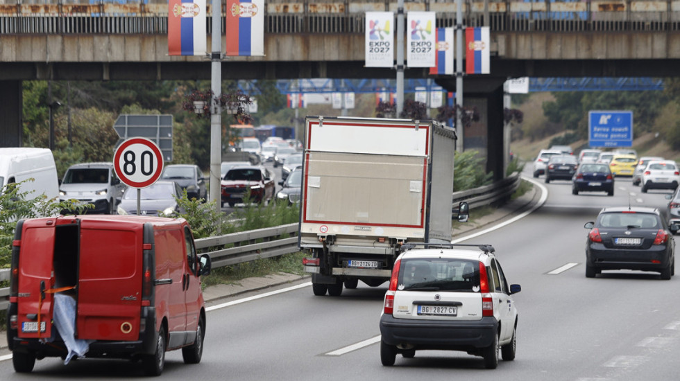 Prevara SMS porukama: Putevi Srbije upozoravaju da ne otvarate linkove o putarini i prekršajima