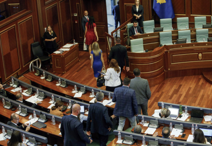 New Kosovo Government Not Elected, Kurti Fails to Secure Majority
