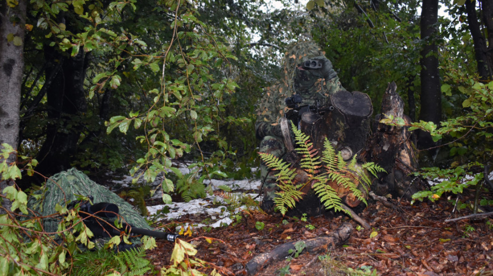 Grupa Albanaca pucala na pripadnike Vojske Srbije kod baze "Debela glava"