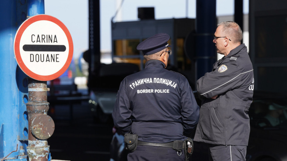 AMSS: Zadržavanja za teretnjake samo na Batrovcima, manji sneg na teritoriji Ivanjice i Vranja