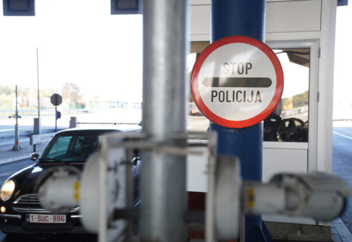 Putevi prohodni, nema vanrednih zastoja: Teretnjaci na Batrovcima čekaju do šest sati