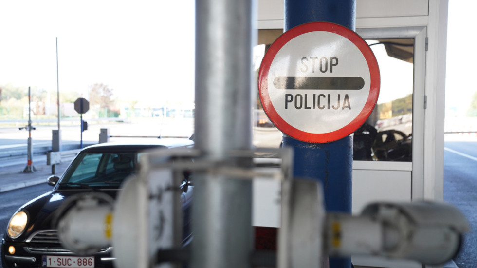 Putevi prohodni, nema vanrednih zastoja: Teretnjaci na Batrovcima čekaju do šest sati