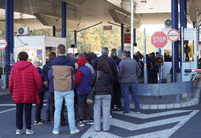 Naoružajte se strpljenjem: EES sistem predviđa do pet minuta zadržavanja po osobi, putnici autobusa čekaće i do 2,5 sata