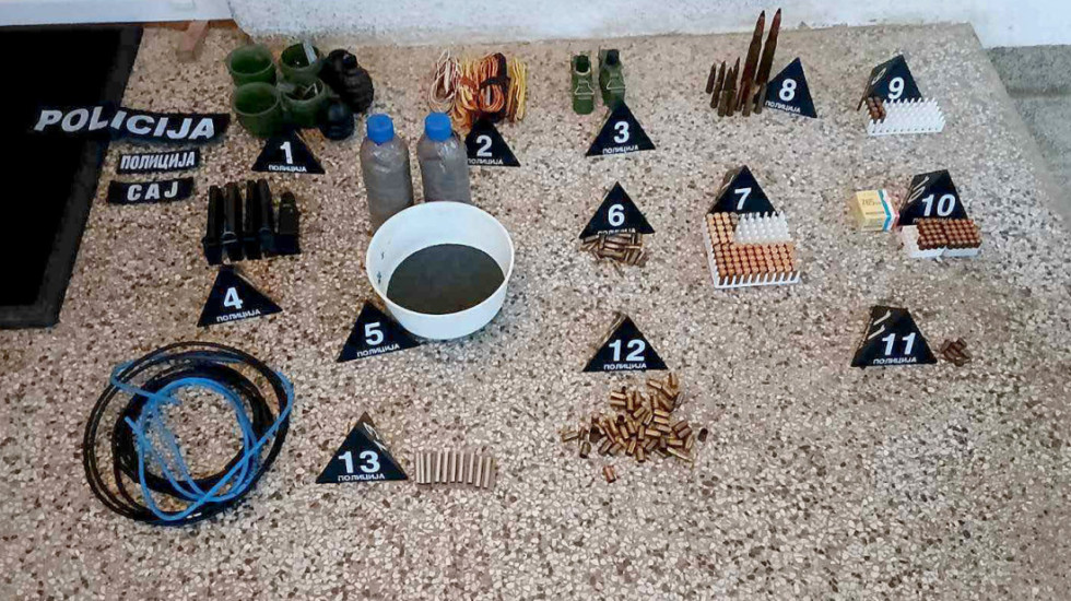 Uhapšen Novosađanin (48) kod Kragujevca sa arsenalom oružja i municije