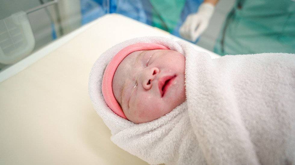 Nemački lekari uspeli da održe u životu devojčicu koja je na rođenju imala 300 grama