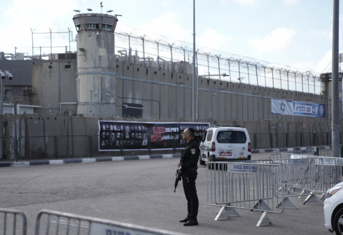 Racije u Izraelu: Više od 60 uhapšenih zbog trgovine oružjem i drogom