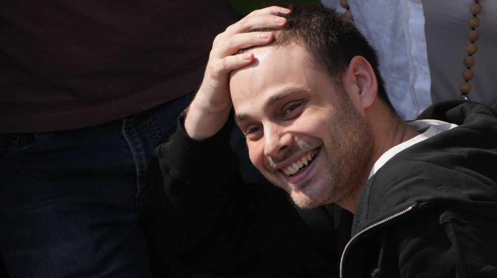 Konzul Nikolić o zdravstvenom stanju Alona Ohela: Fizički stabilno, čeka ga borba za rehabilitaciju vida