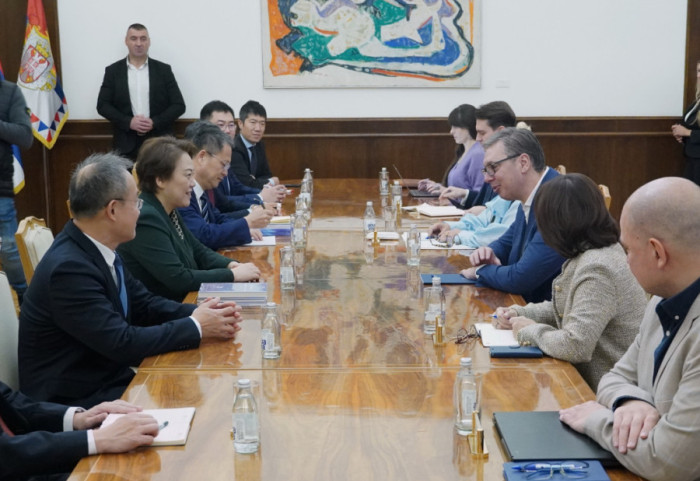 Vučić u razgovoru sa bivšom ambasadorkom Kine: "Strateško partnerstvo dve zemlje donelo vidljive rezultate"