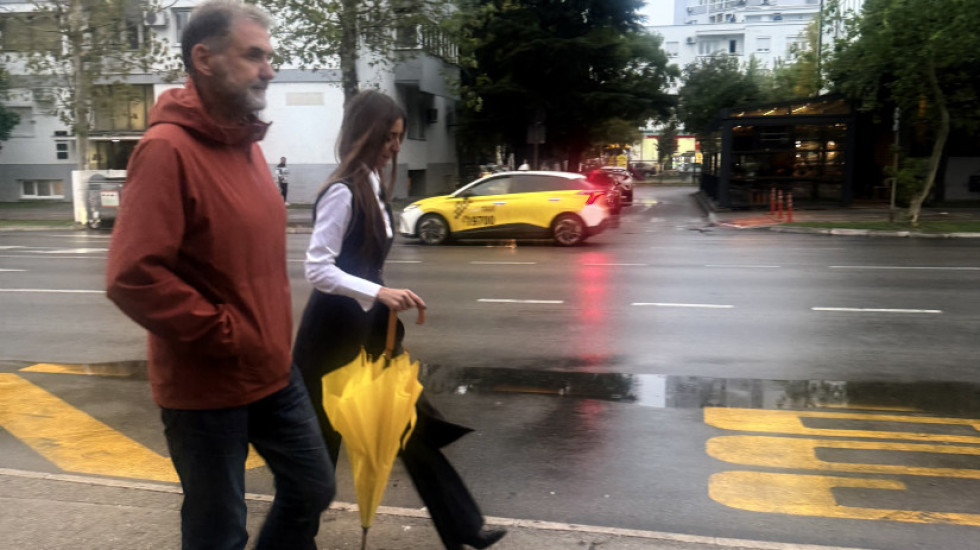 (FOTO/VIDEO) Bivši ministar Petar Ivanović pušten na slobodu posle incidenta sa pratnjom premijera Spajića