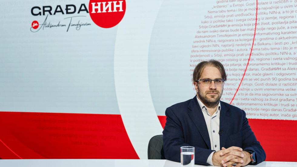Politikolog Gogić: Politika "četiri stuba" na koju se Srbija oslanja više je refleks prilagođavanja, nego strateški cilj