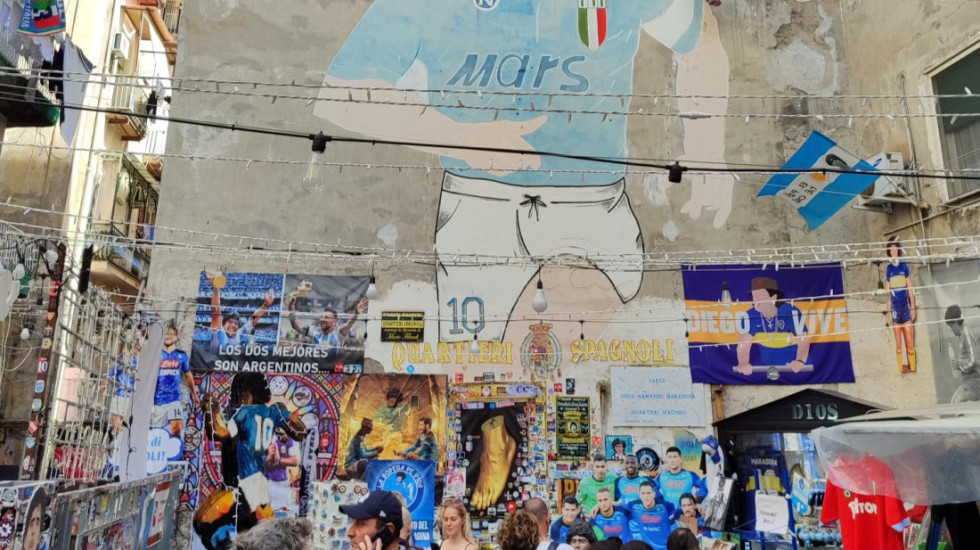 Mural legendarnom fudbaleru uvek aktuelan: Postignut dogovor o ponovnom otvaranju trga Maradona