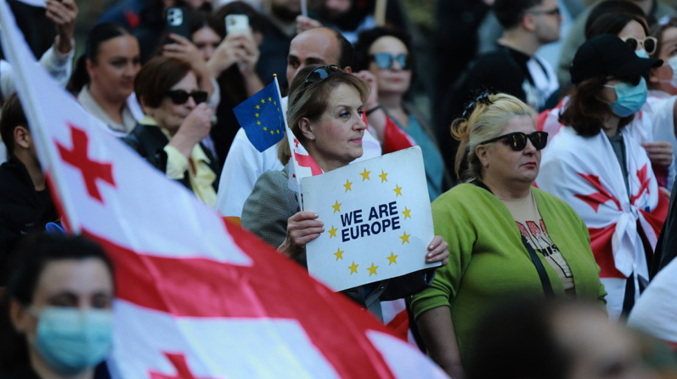 Finska šefica diplomatije i predsedavajuća OEBS kažnjena sa 1.600 evra zbog učešća na antivladinom protestu u Gruziji