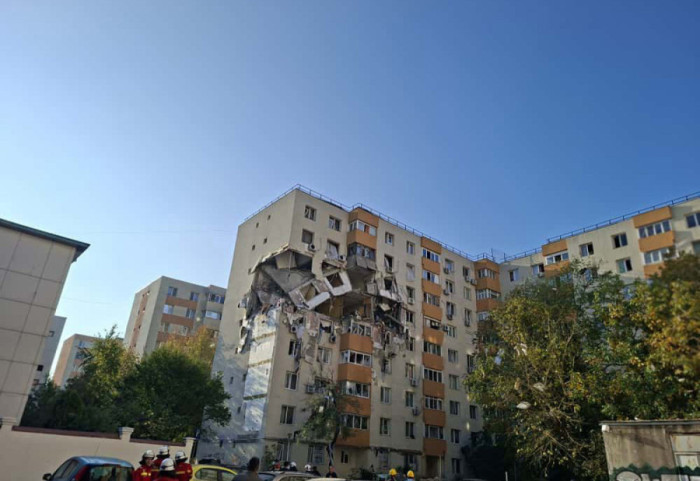 (FOTO/VIDEO) Snažna eksplozija u Bukureštu: Srušene dve etaže osmospratnice, poginule tri, povređeno 17 osoba
