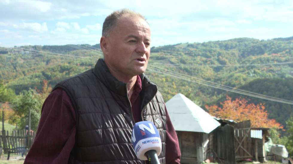 Medvedi sve češće silaze do ivanjičkih sela: "Zakon ne dozvoljava da ih ubiješ, a šta ako neko strada?"