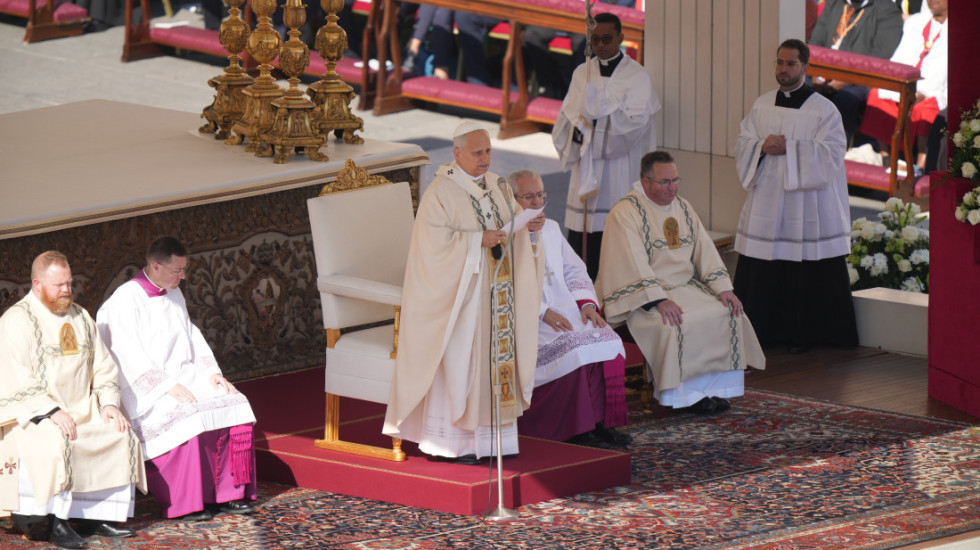 Papa Lav XIV proglasio sedam novih svetaca Katoličke crkve, oko 70.000 ljudi prisustvovalo ceremoniji