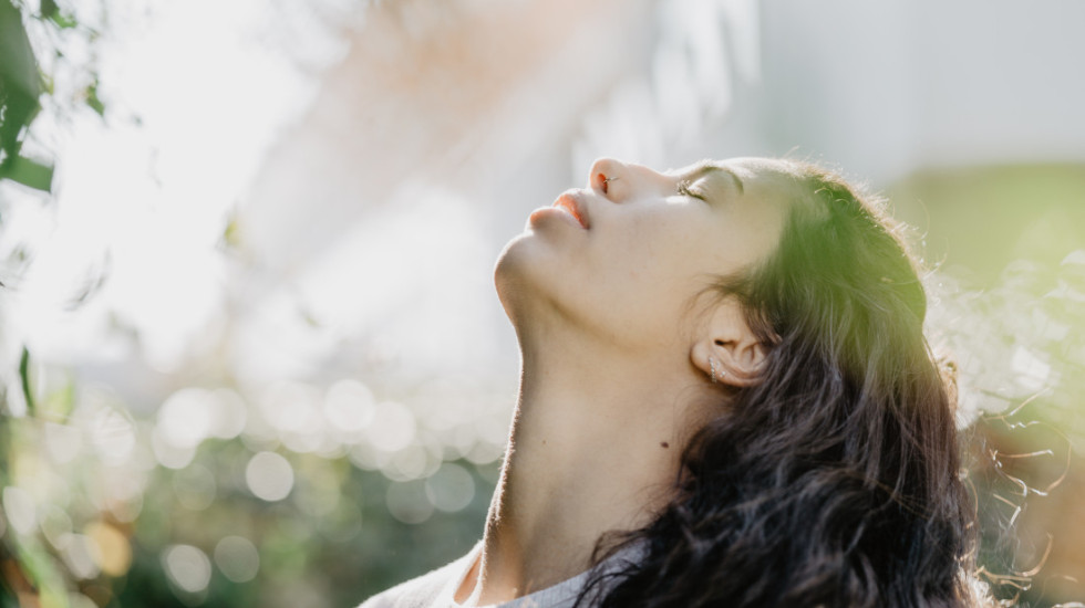 Mirišemo na ono što jedemo: Naučno objašnjenje kako hrana utiče na našu privlačnost