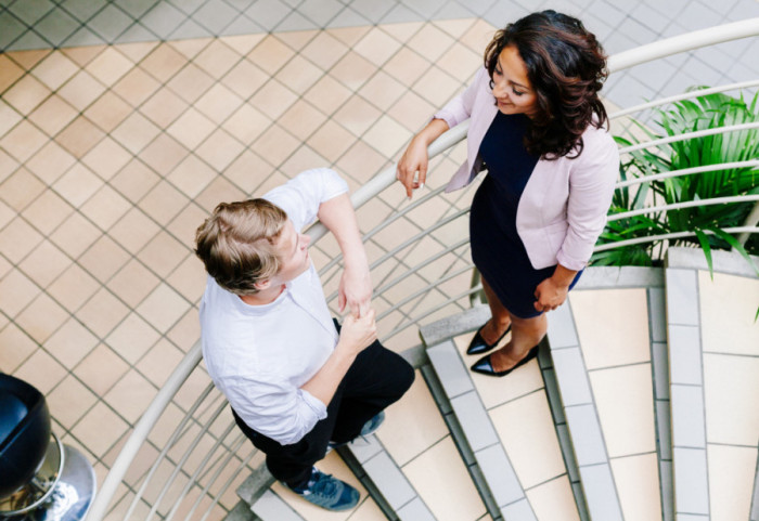 Istina o prijateljstvima sa kolegama koju retko ko priznaje: Gde povući granicu na poslu