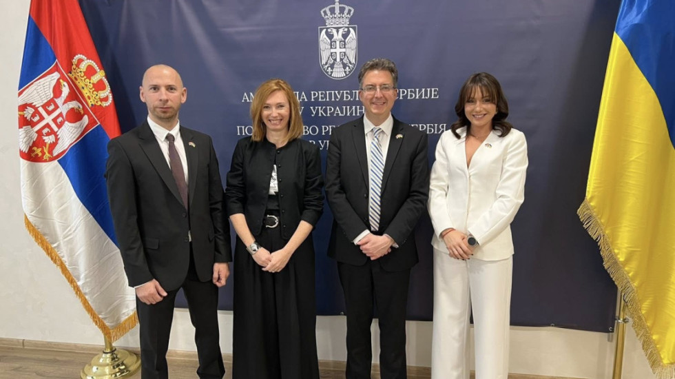 "Srbija se vratila": Naša ambasada u Ukrajini ponovo je otvorena