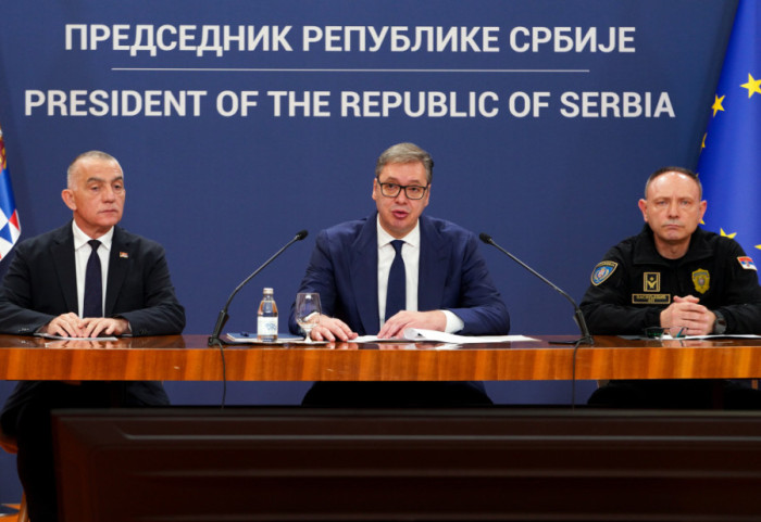 Vučić: Užasan teroristički napad ispred Skupštine, čovek je sa kantom benzina došao u nameri da ubije nekog