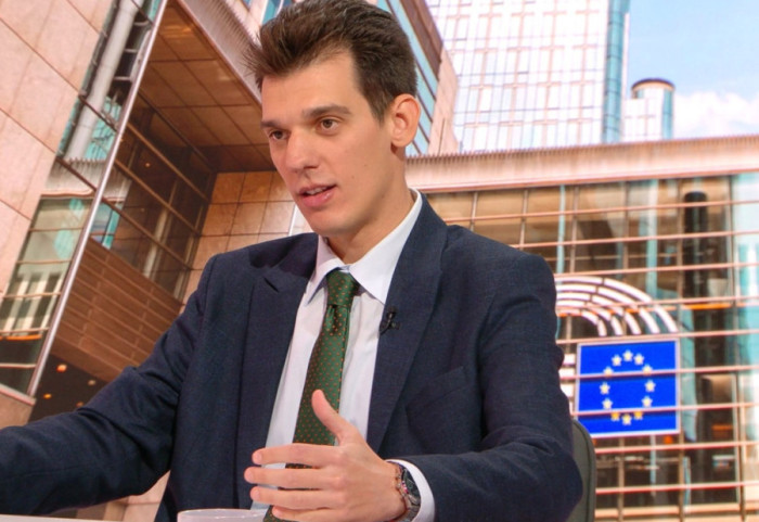 Petar Ćurčić sa Instituta za evropske studije gost Sinteze u 21 sat