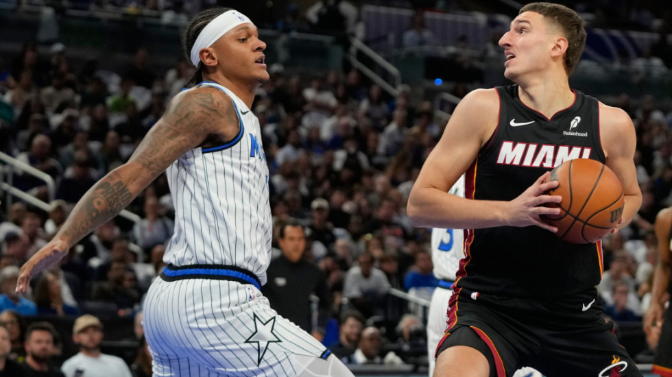 (VIDEO) Poraz Majamija na startu NBA sezone, Jović ubacio devet poena