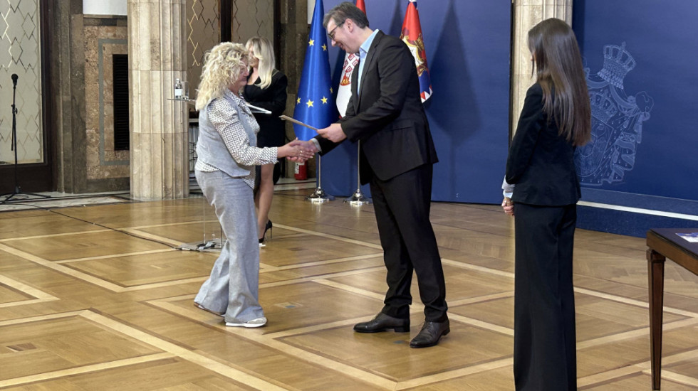 Vučić: Žensko preduzetništvo važno za opstanak porodica na selu, u 2026. moći će da dobiju milion dinara