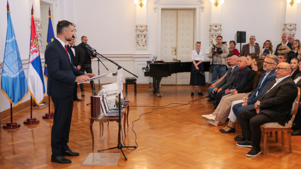 Dodeljene Oktobarske nagrade i Novembarska povelja Novog Sada