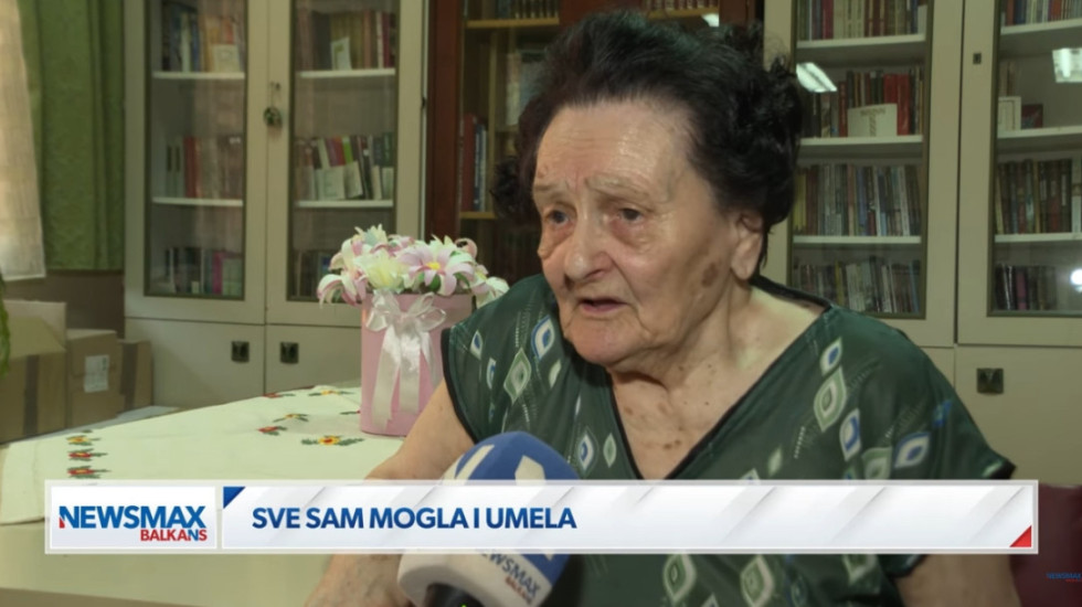 Baka Kaća 40 godina živi u staračkom domu: Nikada bez osmeha i uvek okružena decom koju je čuvala