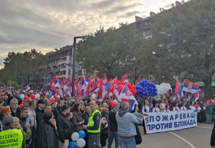 U Požarevcu, Kraljevu i Vranju okupljanja građana protiv blokada