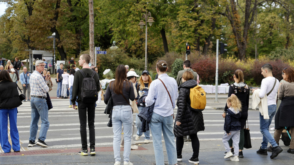 Toplo i vetrovito, sredinom dana zahlađenje sa kišom: Temperatura do 20 stepeni