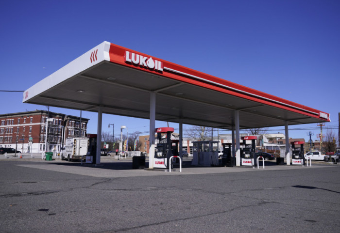 Lukoil prodaje svoju imovinu u inostranstvu zbog sankcija SAD