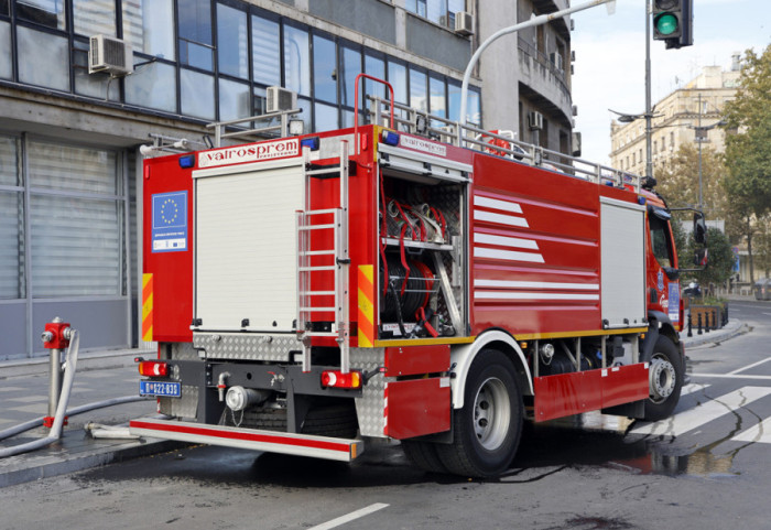 Požar u Novom Pazaru: Gori restoran u sklopu zgrade Mešihata Islamske zajednice