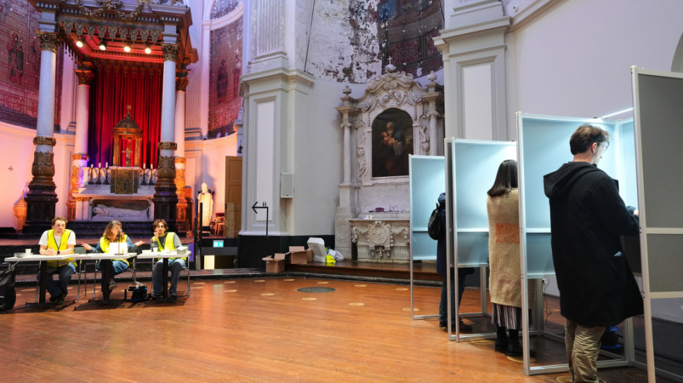 Centristička stranka D66 vodi na izborima u Holandiji