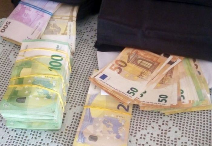 Knjigovođa uplaćivala mladiću novac, on podizao na bankomatima: Tužilaštvo objavilo kako je iz firme nestalo 150 miliona