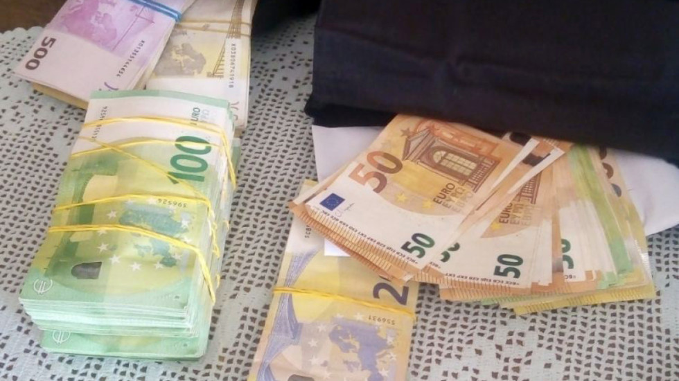 Knjigovođa uplaćivala mladiću novac, on podizao na bankomatima: Tužilaštvo objavilo kako je iz firme nestalo 150 miliona