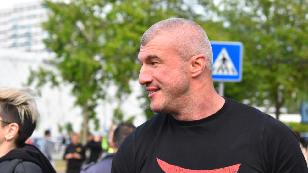 Uhapšen Miša Bačulov, odbornik u Novom Sadu i građanski aktivista