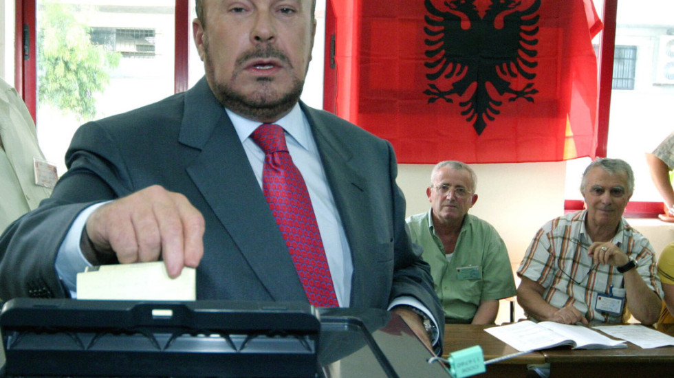 Bivši premijer Albanije Fatos Nano preminuo u 73. godini