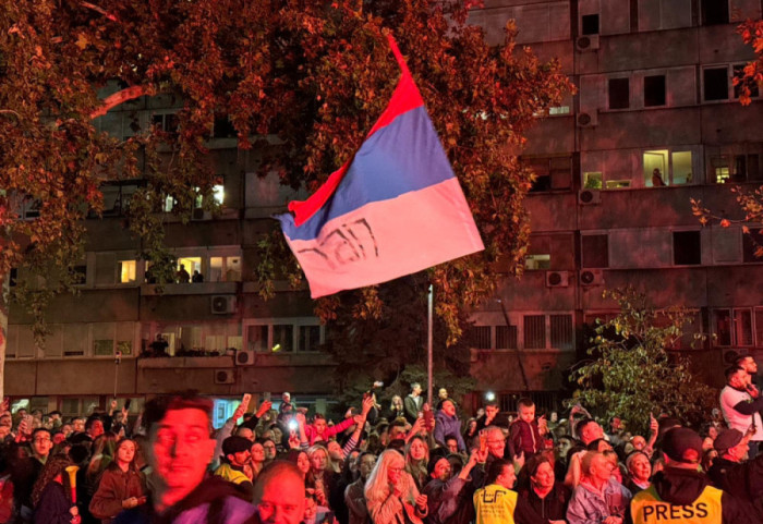 Studenti iz Novog Pazara posle 16 dana pešačenja stigli u Novi Sad: Uručene im medalje i ključevi grada