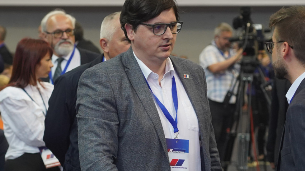 Narodni poslanik Uglješa Mrdić počinje štrajk glađu: "Podneo sam krivične prijave protiv odgovornih za pad nadstrešnice"