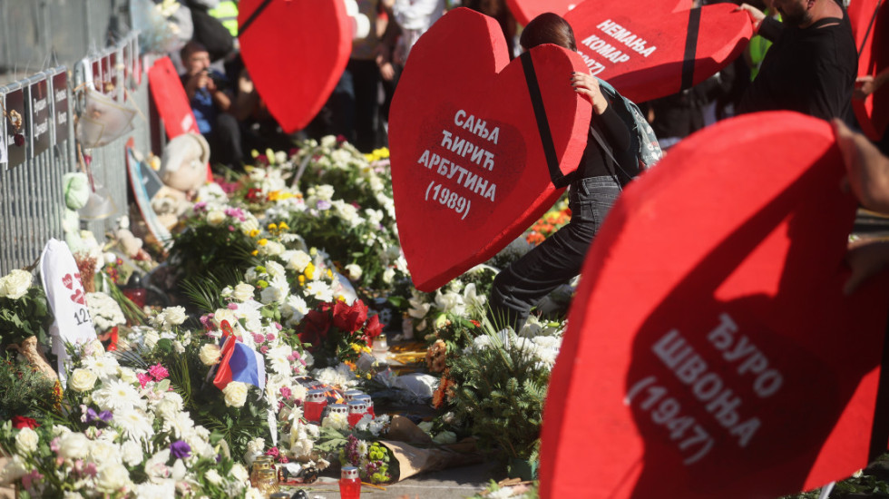 Svetski mediji o komemorativnom skupu u Novom Sadu: "Tuga i ključalo nezadovoljstvo građana"